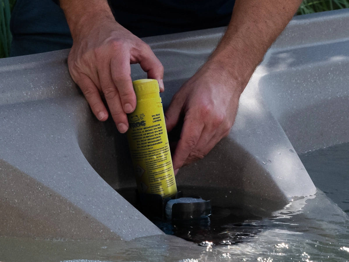 hot-spring-ffc-azure-frog-cartridge-insert-bromine